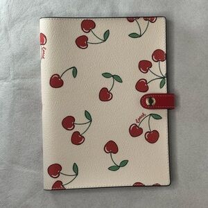 🍒Coach Notebook Chalk With Heart Cherry Print w Snap Closure Limited Edition 🍒